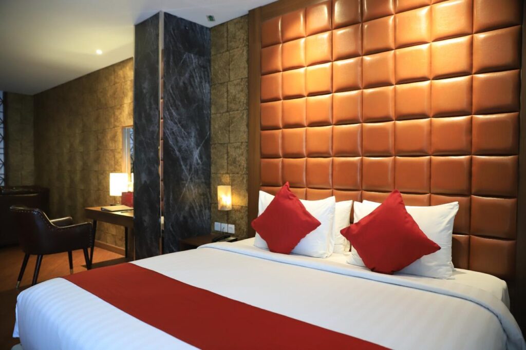 51181staycation di kota tangerang pilihan hotel unik wisata budaya dan kuliner khas 511811