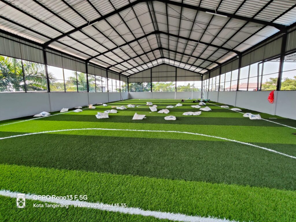 51523tingkatkan infrastruktur olahraga pemkot tangerang siap resmikan lapangan futsal sintetis di gedung pemuda 515231