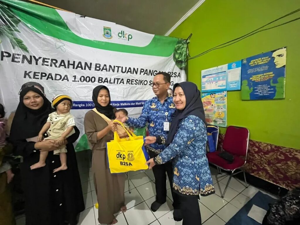 52427upaya turunkan kasus stunting pemkot tangerang distribusikan bantuan pangan segar b2sa 524271